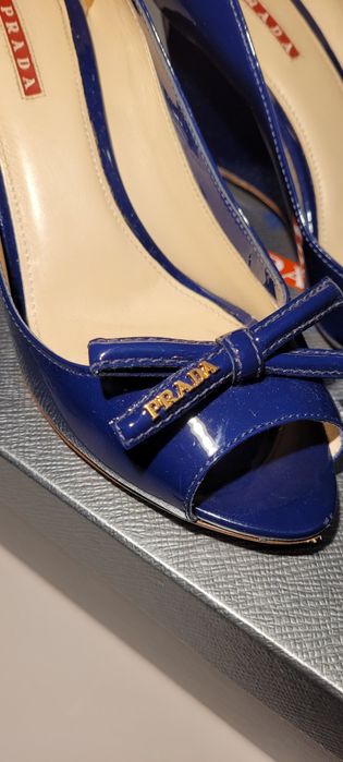 Obuwie damskie PRADA Vernice Royal 38 jak nowe oryginalne
