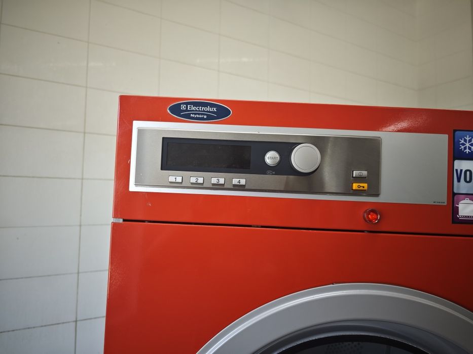 Професійна сушильна машина 13/16 кг Electrolux T4250