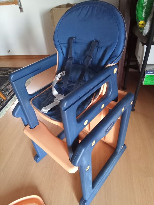 Jane Cadeira alta de criança convertível em cadeira e mesa pequena