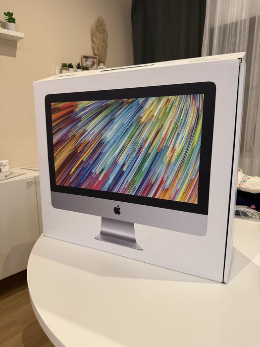 iMac 21,5" (2017) - Como Novo | Caixa Original + Acessórios