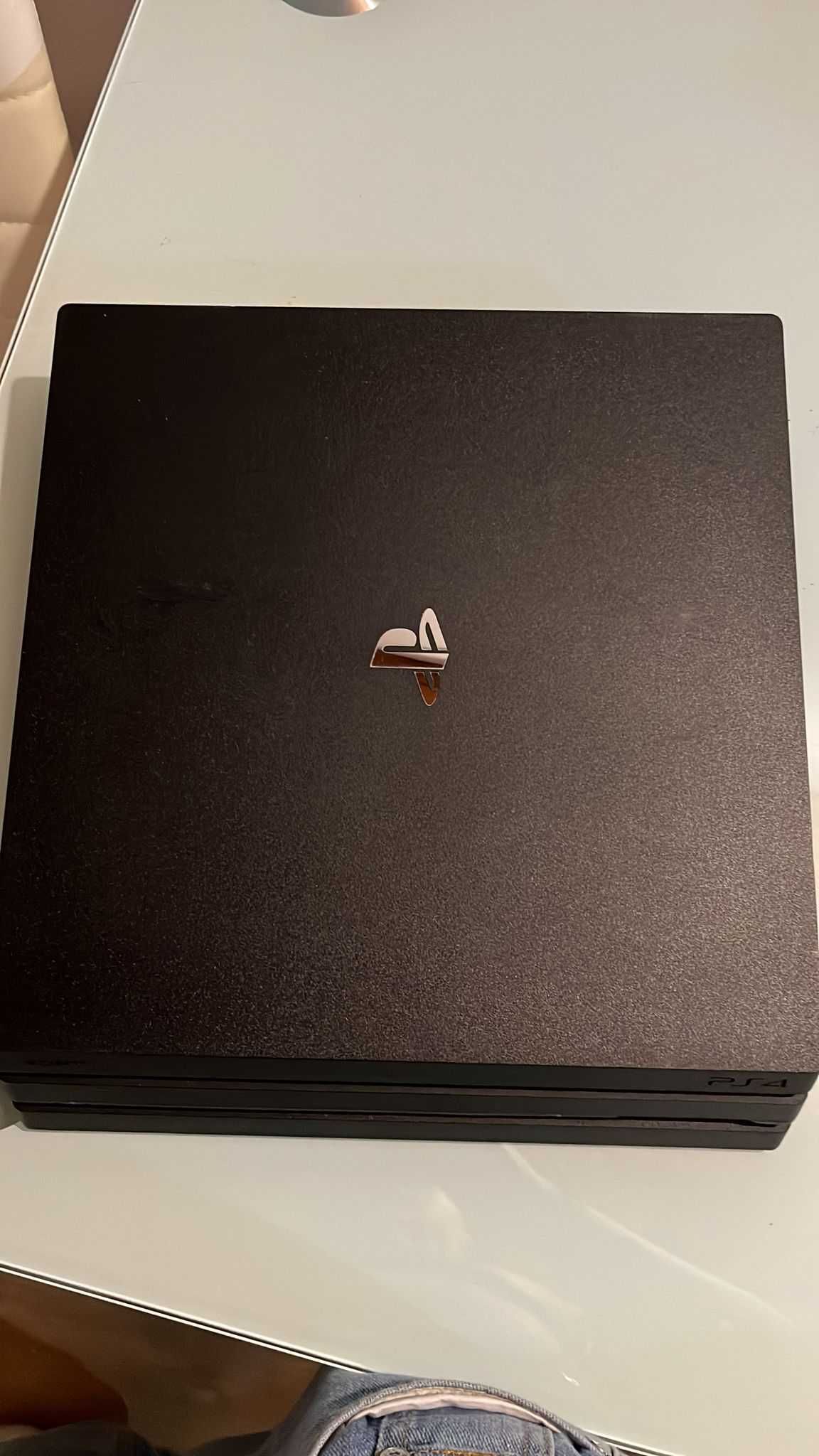 Ps4 Pro + Extras