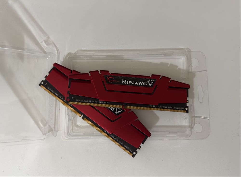 16 gb memória ram 2 x 8 Ripjaws