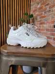 Białe lakierowane sneakersy Fila