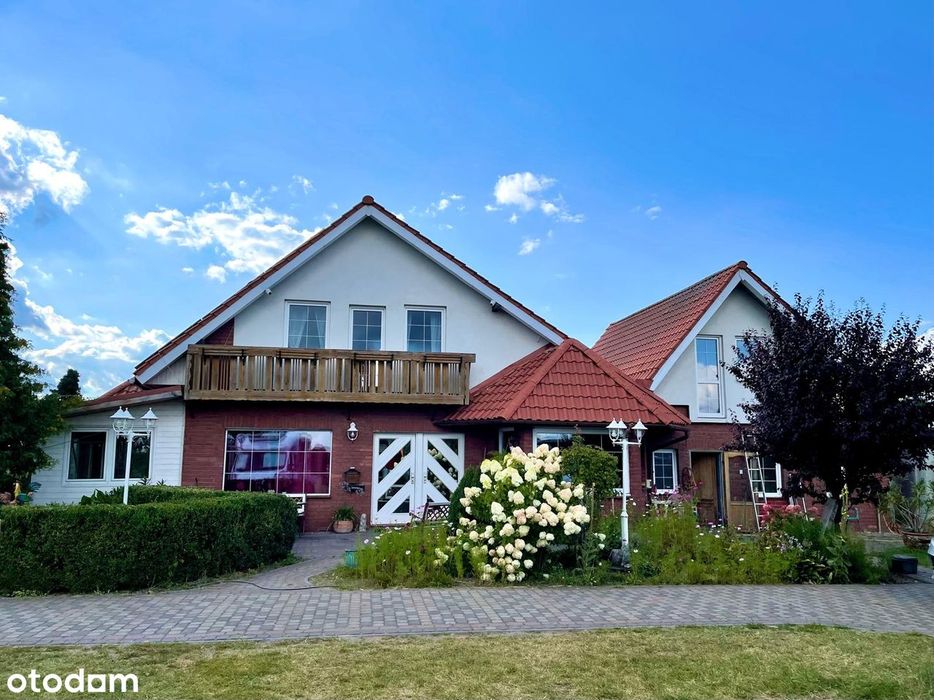 Dwa domy, duża działka, spokojna okolica