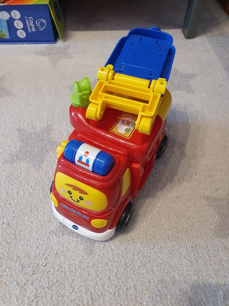 Wóz strażacki vtech  + małe autko grające