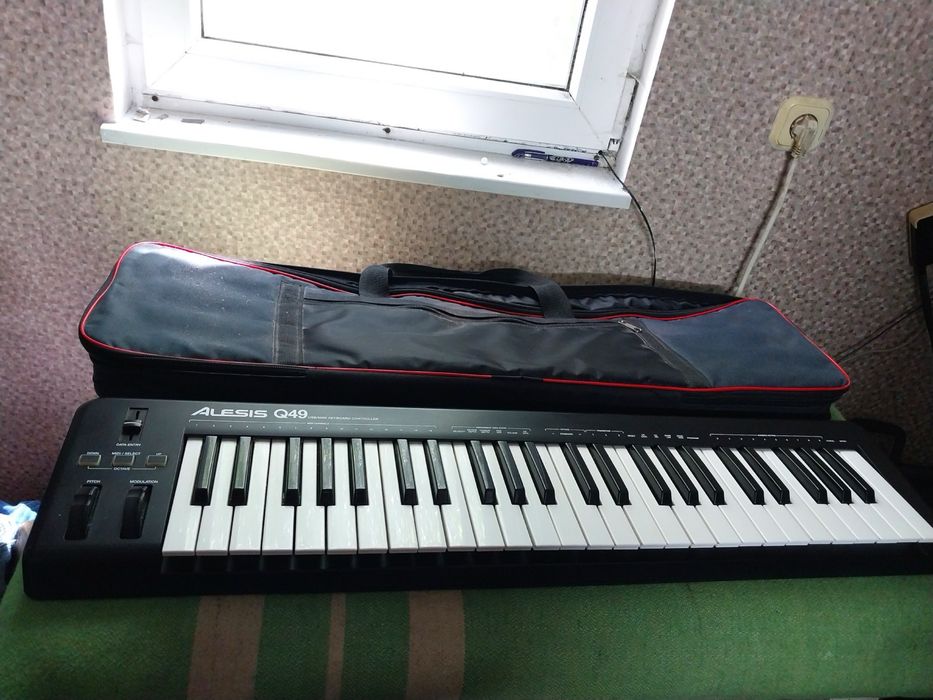 Міді клавіатура Alesis Q49