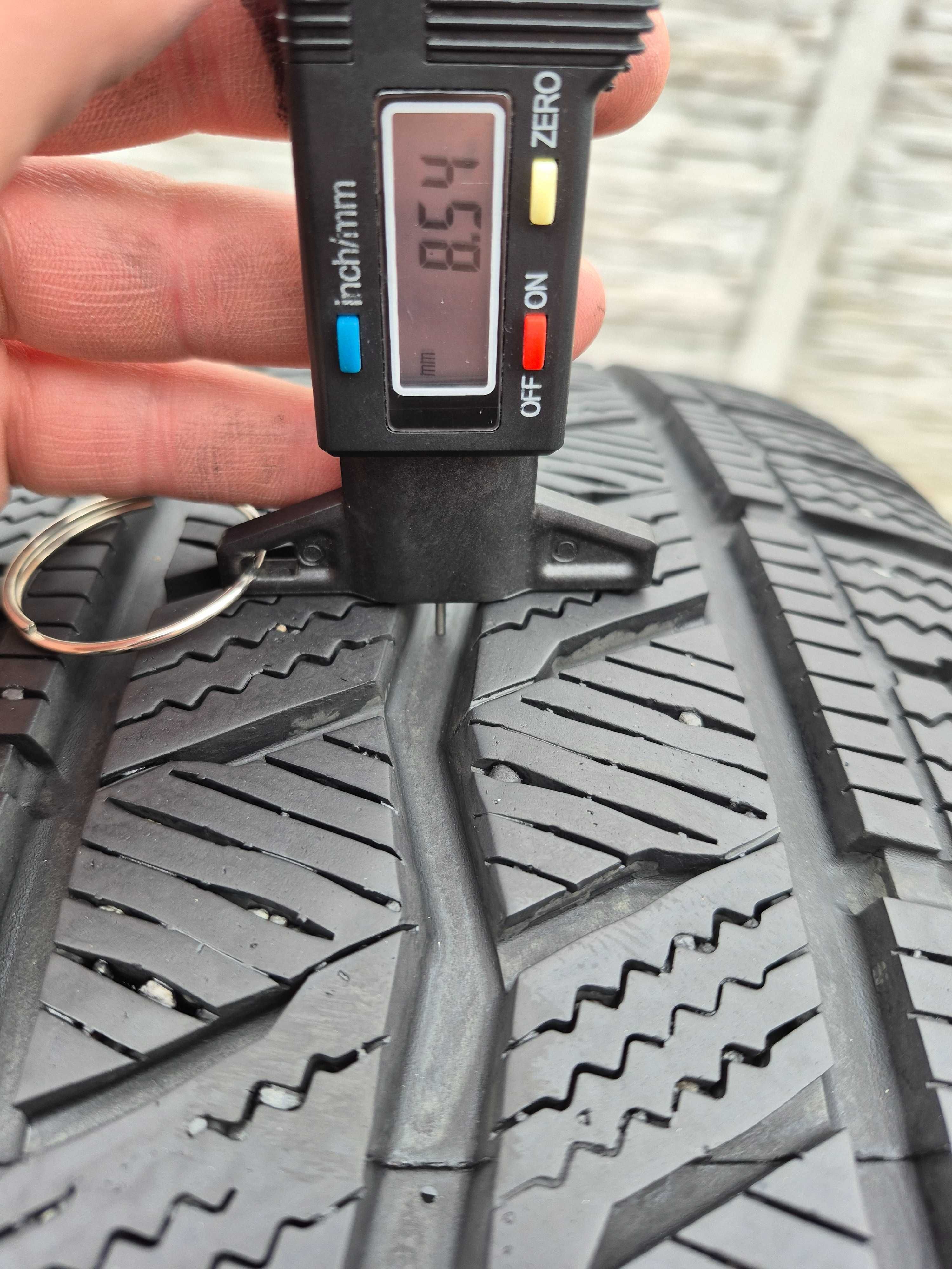 Opony Hankook Wintericept LV 225/55R17C zima 21r 2szt