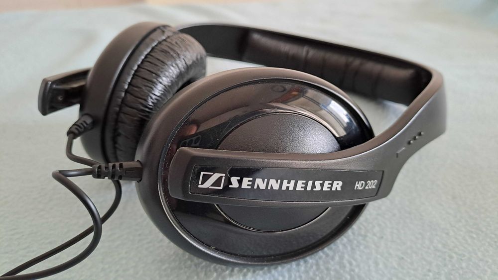 Ascultadores Dinâmicos Sennheiser HD 202 com cabo