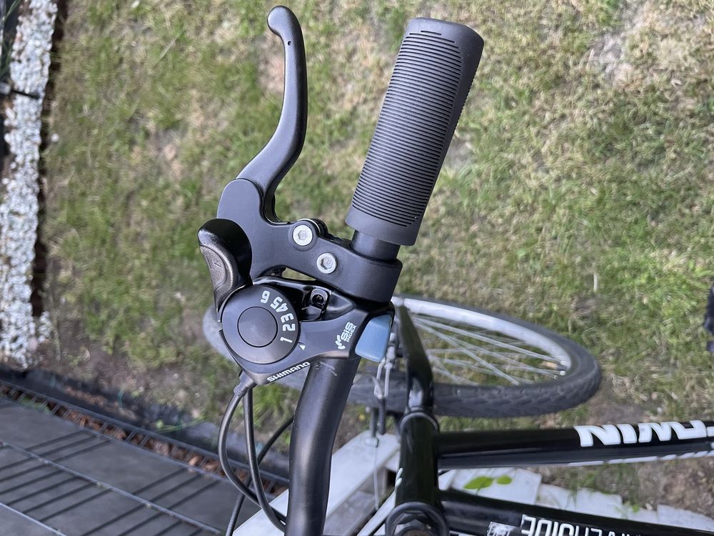 Rower trekkingowy B-twin riverside 100