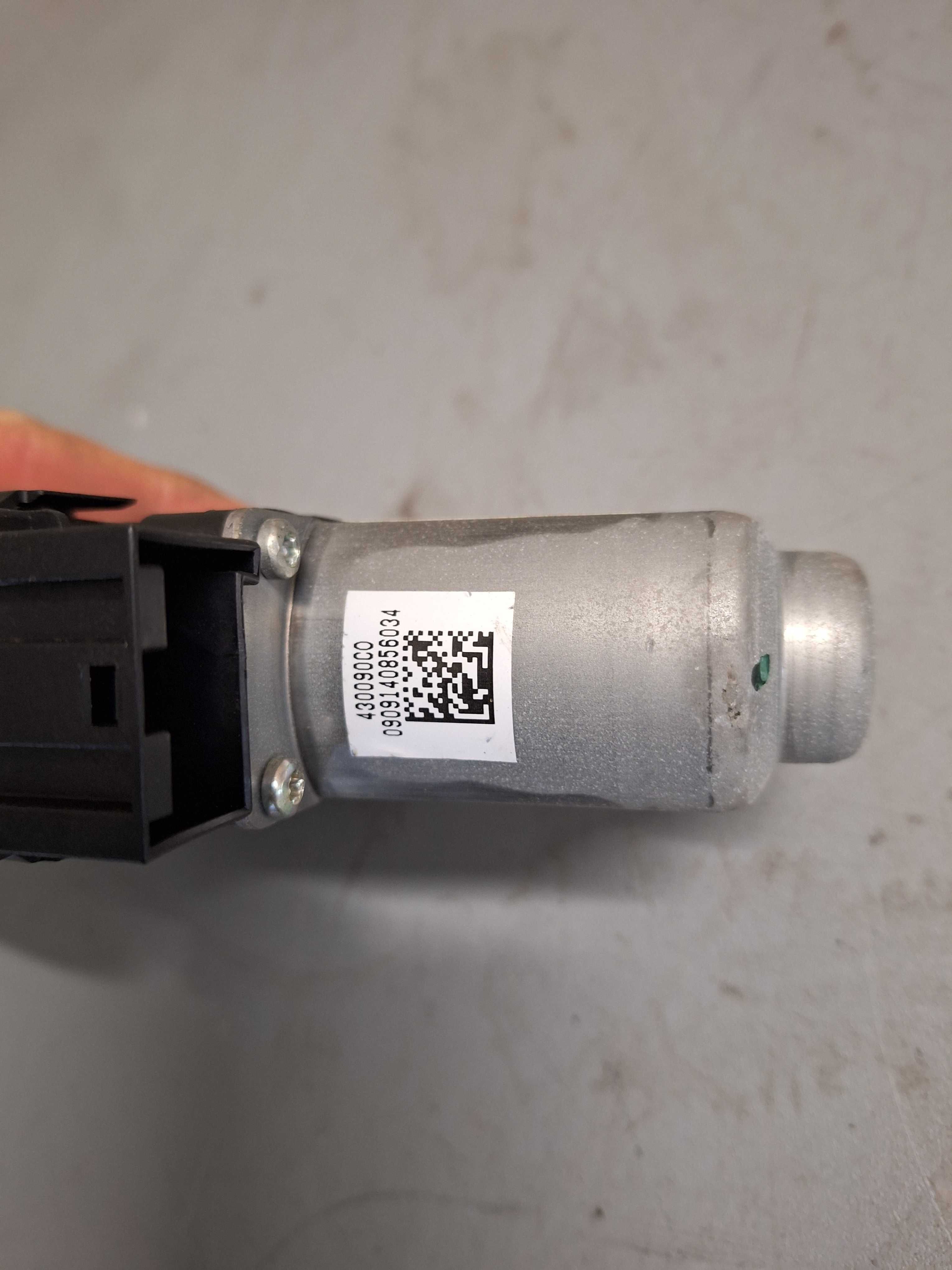 silniczek szyby lewy przód VW T5 LIFT  7E095,9801