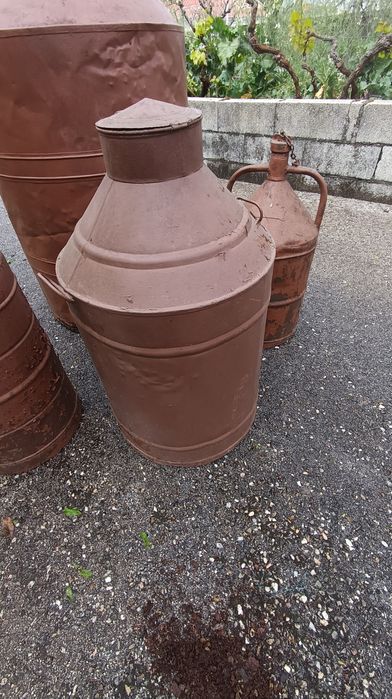 Latas de lagar de azeite
