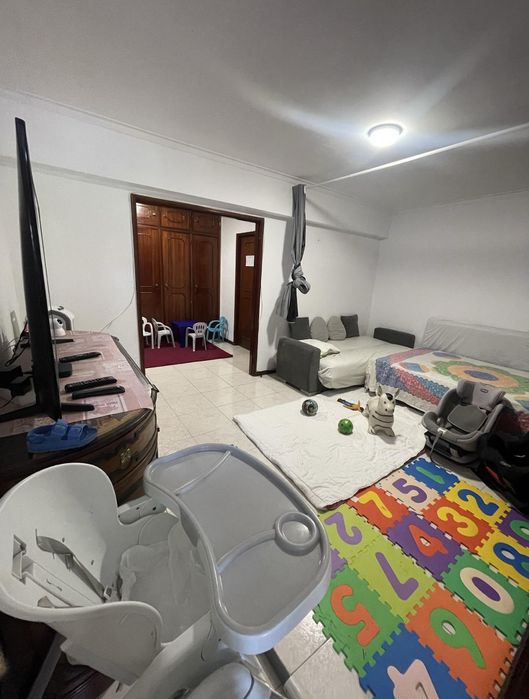 Ama Baba em rio de mouro rinchoa 8 minutos da estação de comboio