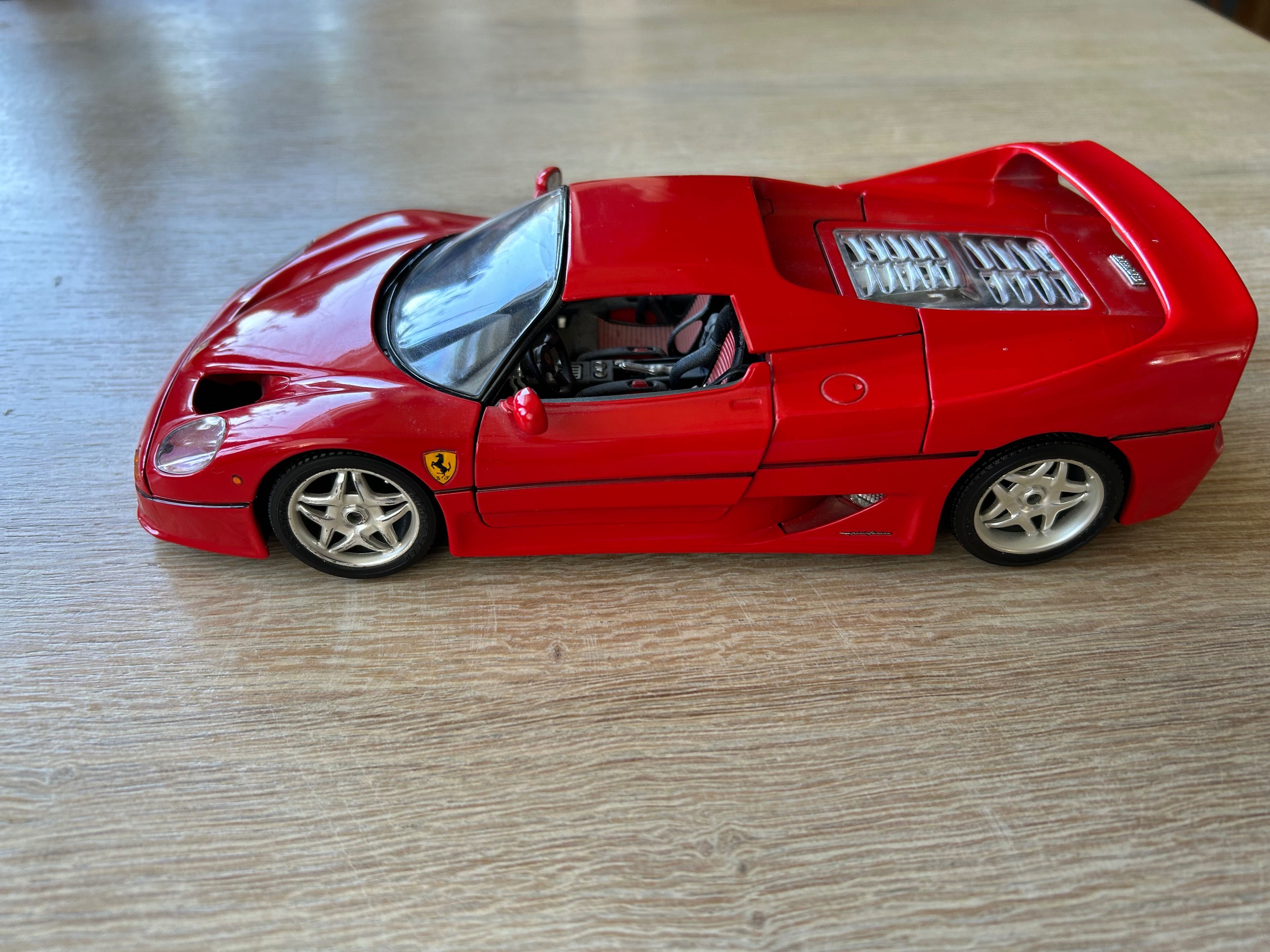 Model Ferrari F50 1:18