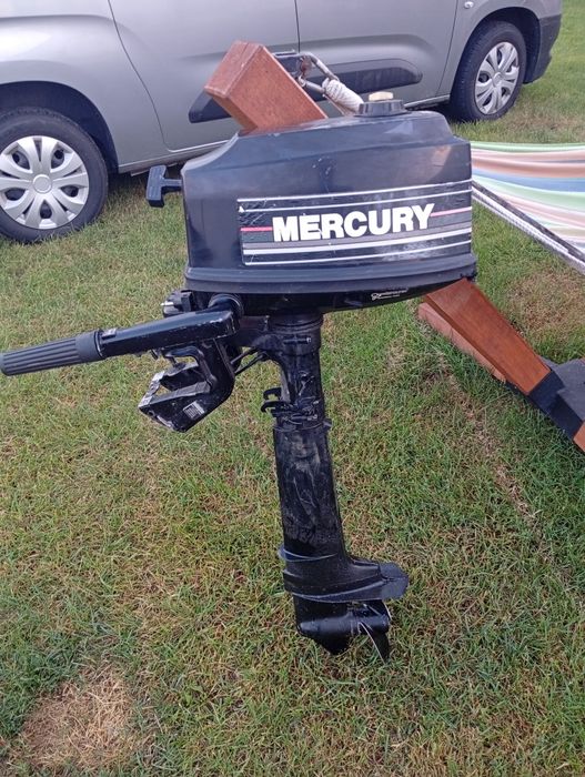 Silnik zaburtowy Mercury 5 km