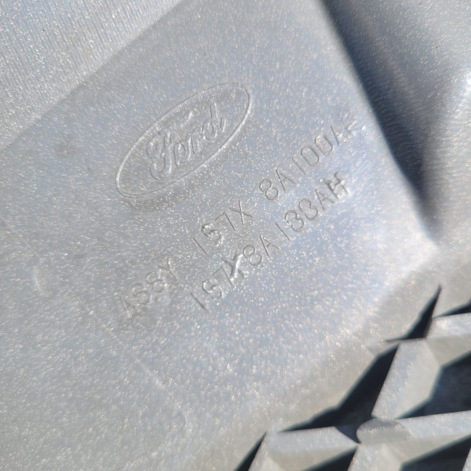 Решітка радіатора Ford Mondeo MK3