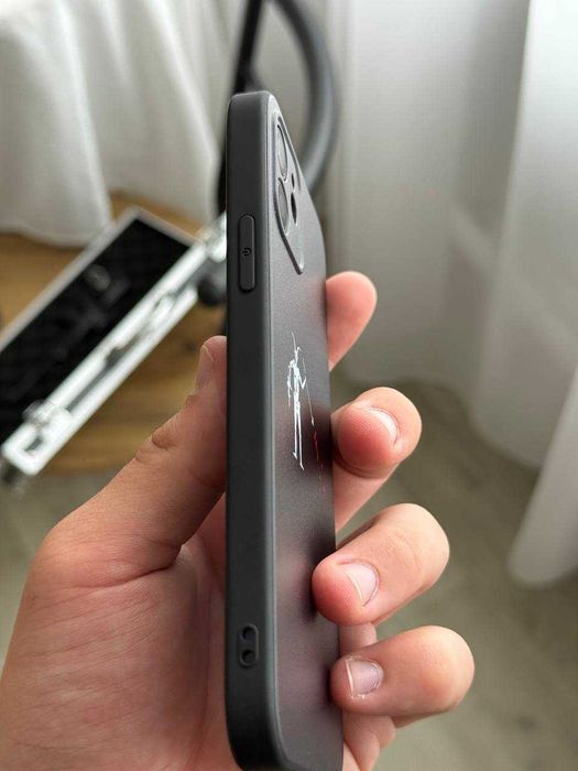 матовий чохол принтом — чорна борода