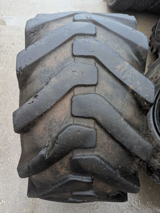 18R19.5 Mecalac MPT06 opona przemysłowa