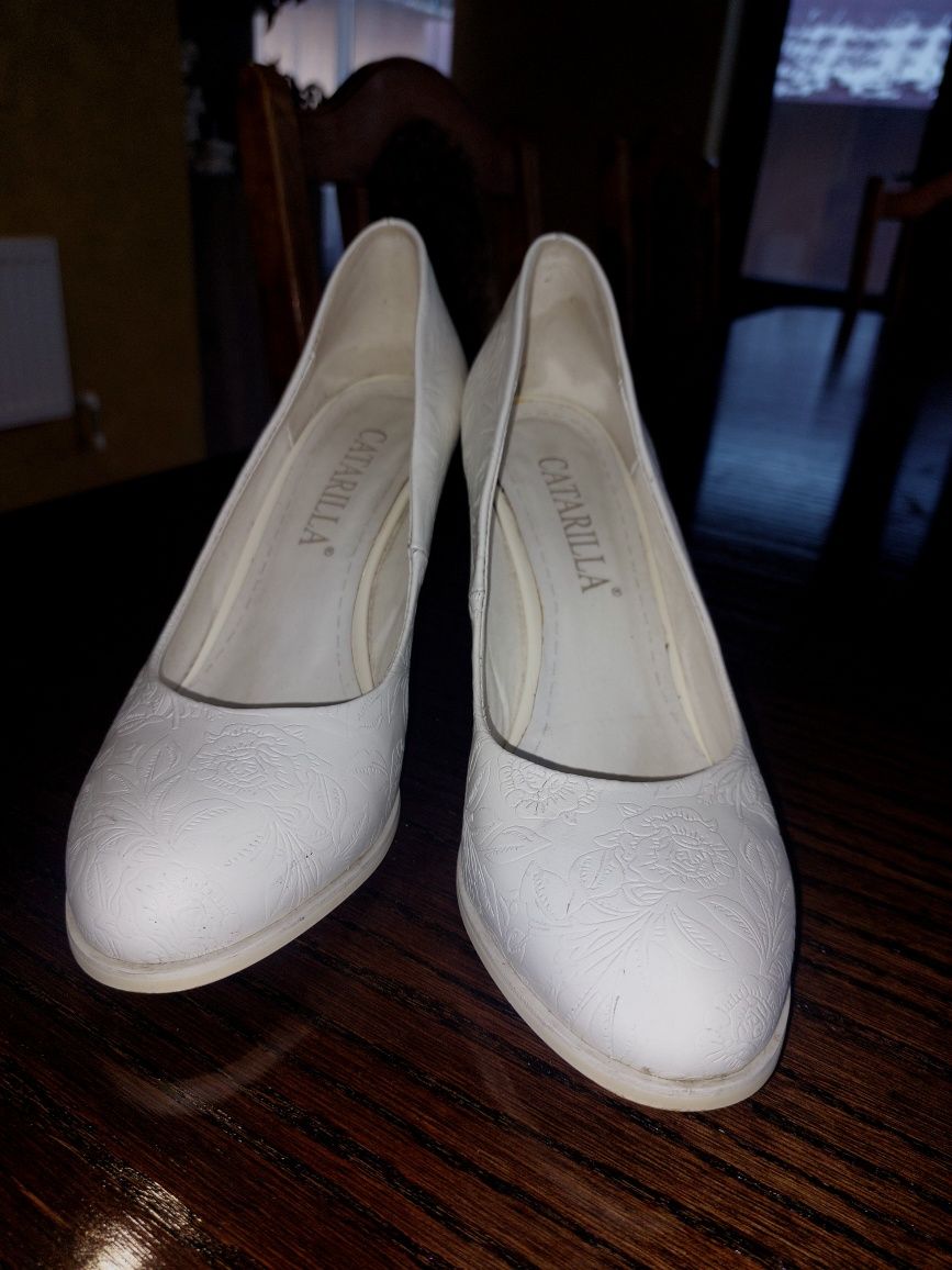 Жіночі білі туфлі, 39
