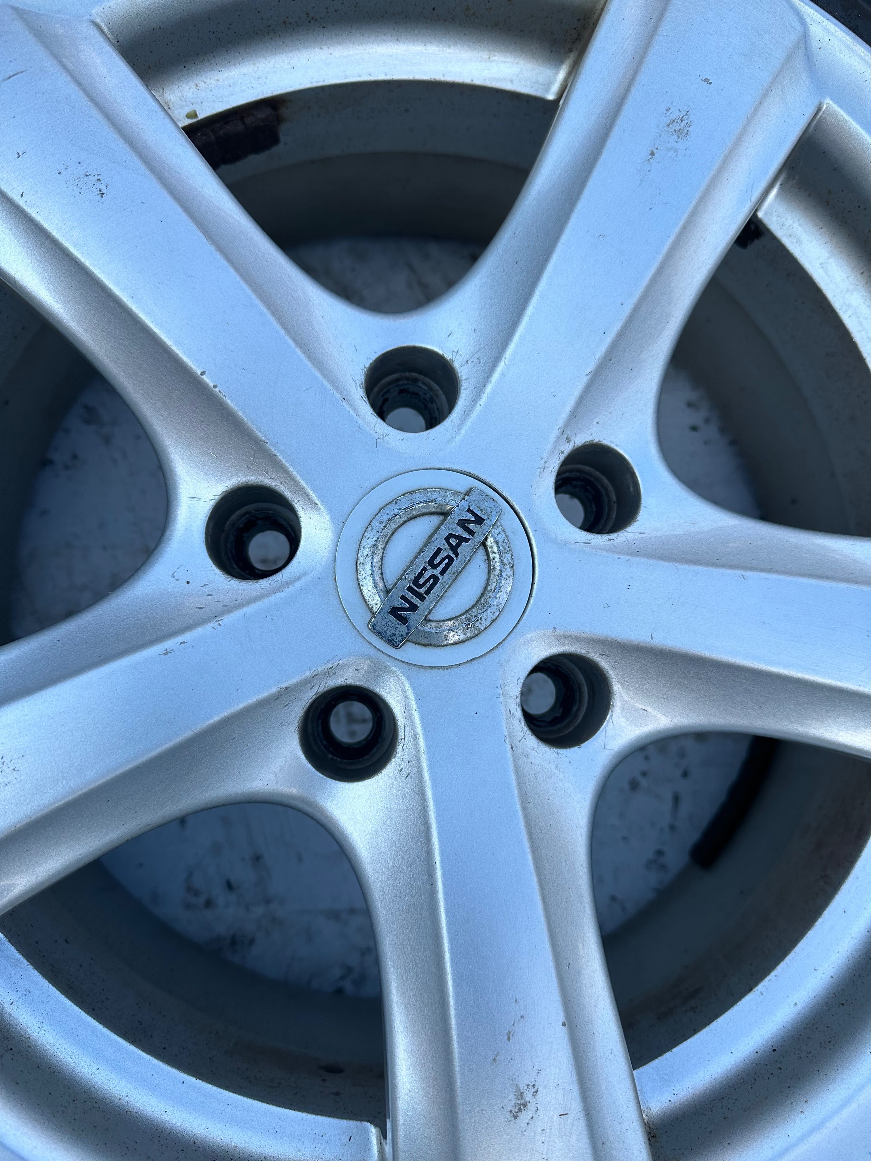 Felgi aluminiowe NISSAN QUASHAI 16 5x114,3 bez opon
