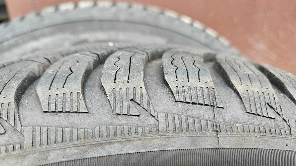 Koła zimowe AVENSIS T27