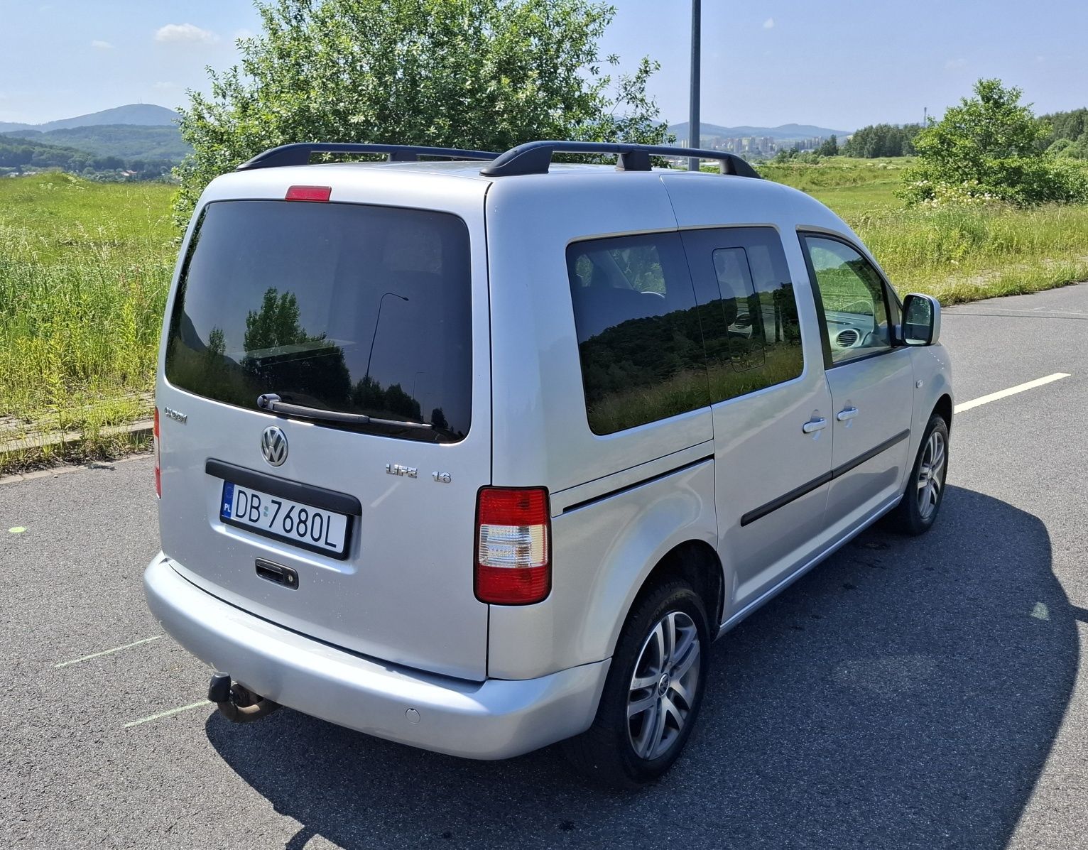 VW CADDY 1.6 Benzyna 102km Klima Alu Relingi Hak 5osób Stan B.DB
