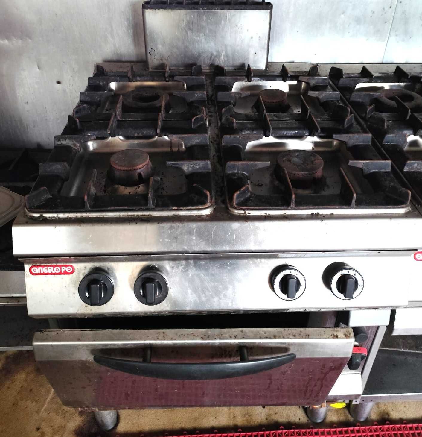 Conjunto de Equipamentos de Suporte e Cozinha Profissional