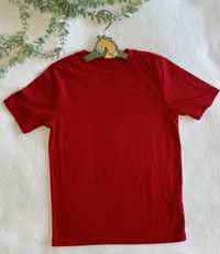 Czerwona koszulka na krotki rekaw nowa idealna na lato swietny stan
