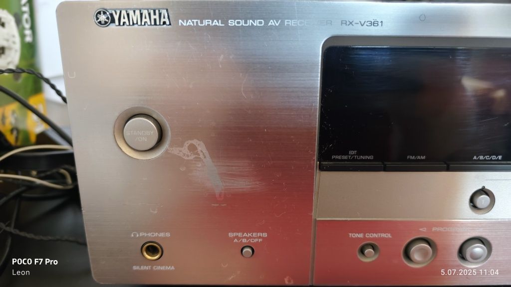 Yamaha RX-V361 amplituner