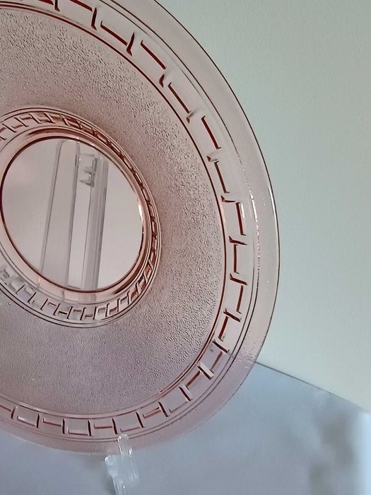 Bohemia różowa misa z greckim wzorem sygnowana