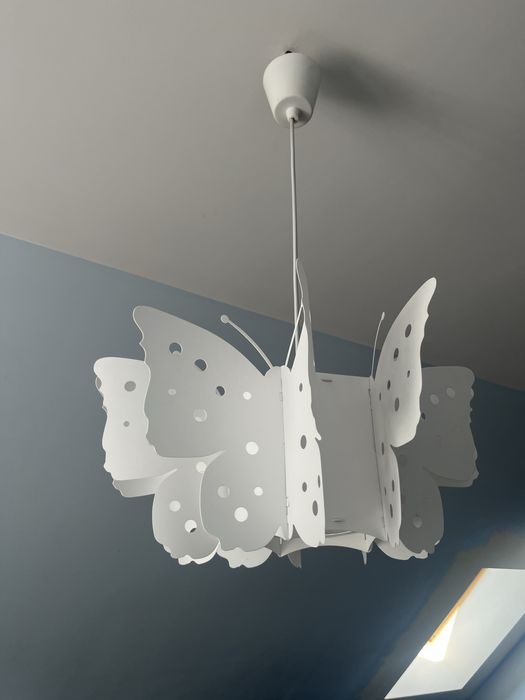 Lampa wiszaca bialy motyl / klosz