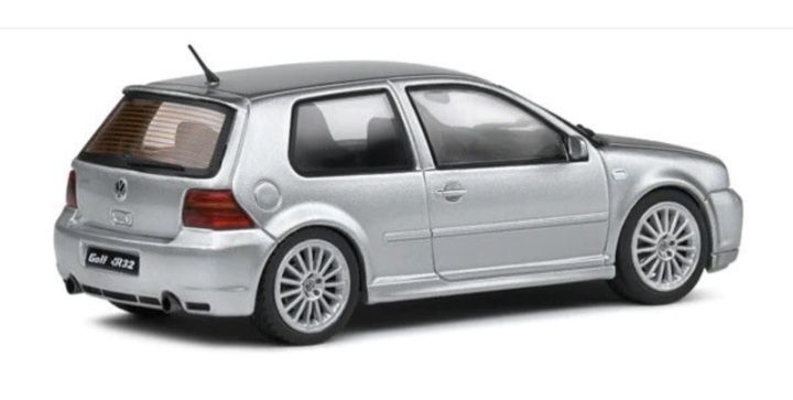 Volkswagen Golf lV R32 ano de 2003 (solido escala 1/43)