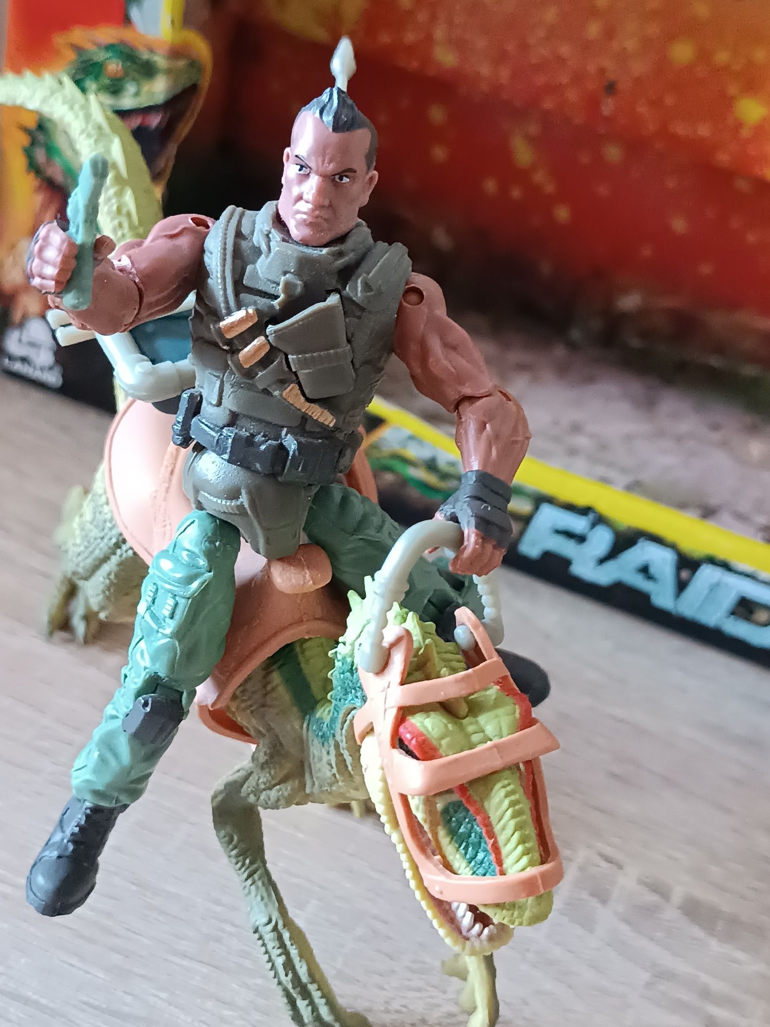 Lanard Primal Clash Raptor vs Triceratops two commandos