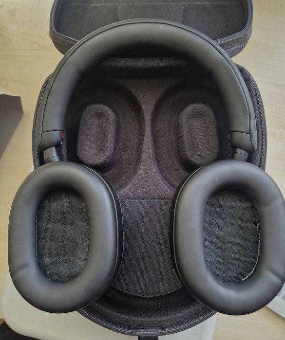 Sony WH-1000XM5 Czarne - Pełen zestaw, wzorowy stan