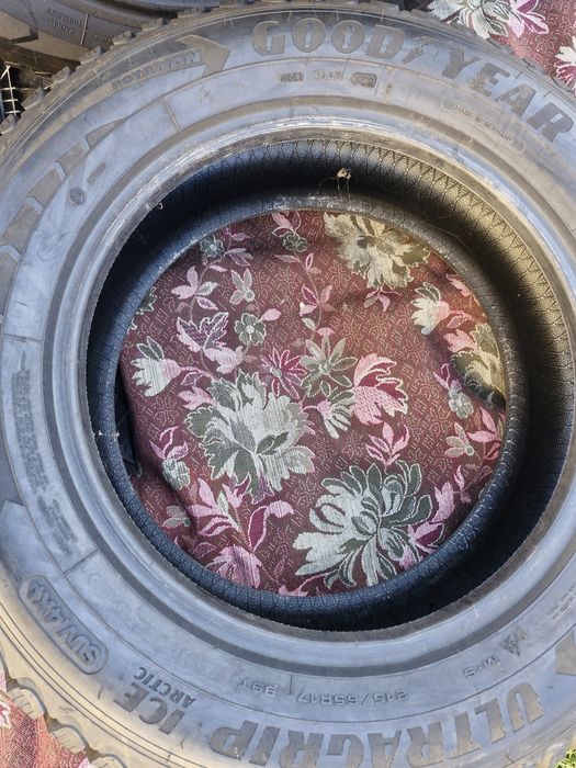 Шини 215/65r17 Goodyear
