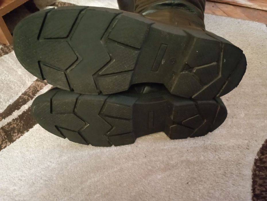 Жіночі зимові чоботи