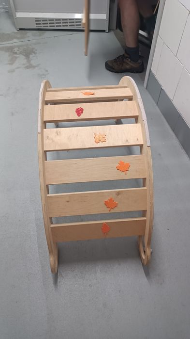 Bujak drewniany Montessori zjeżdżalnia drabinka stolik