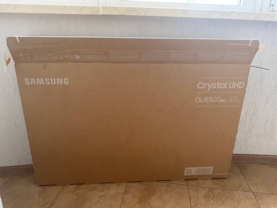 Телевізор SAMSUNG Crystal UHD DU8500