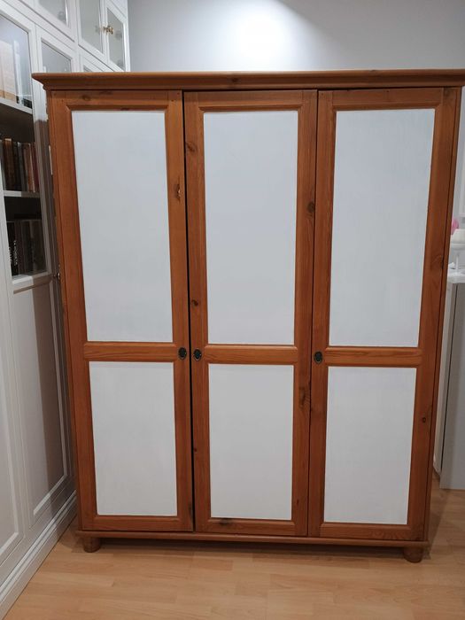 Szafa Ikea Retro Lite Drewno Leksvik 3-drzwiowy