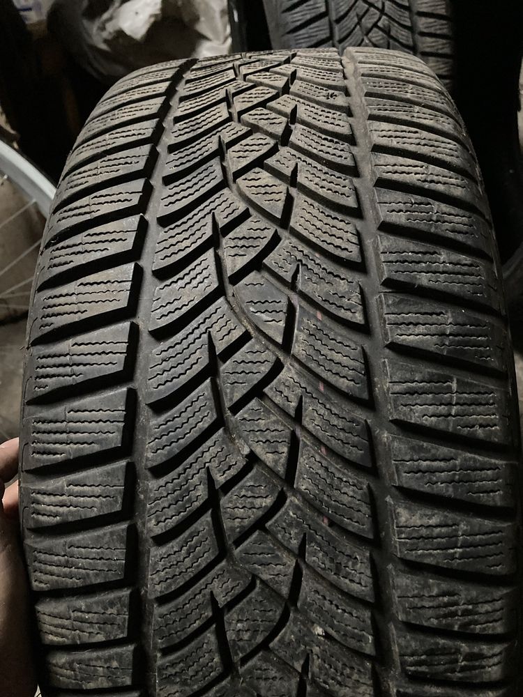 Sprzedam opone zimową 225/40/18 Goodyear Ultra Grip Performance +