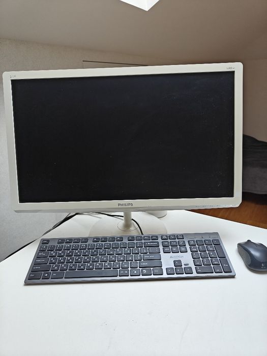 Продам компʼютер (системний блок, монітор, клавіатура, миш) ПК