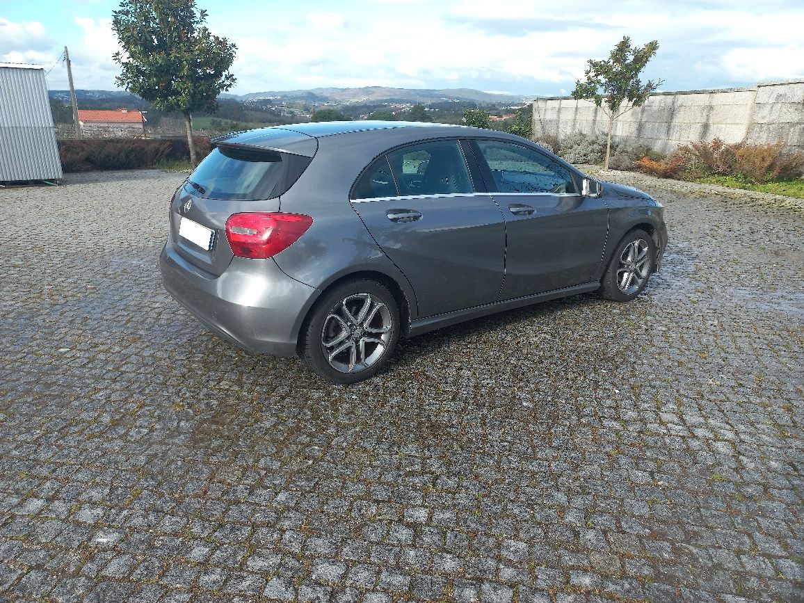 Mercedes A180 CDI Ano2017 impecavel 129000 km