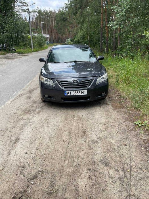 Автомобіль Toyota Camry