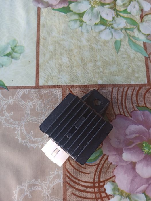 Продам реле-регулятор напруги Honda Dio