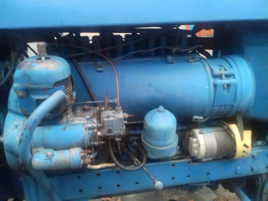 Продам трактор Т-40 з причіпом та плугом