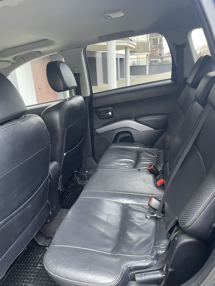 Sprzedam mitsubishi Outlander 2 .0 disel