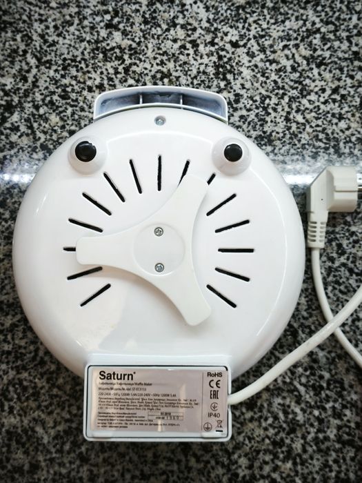 Вафельниця Сатурн