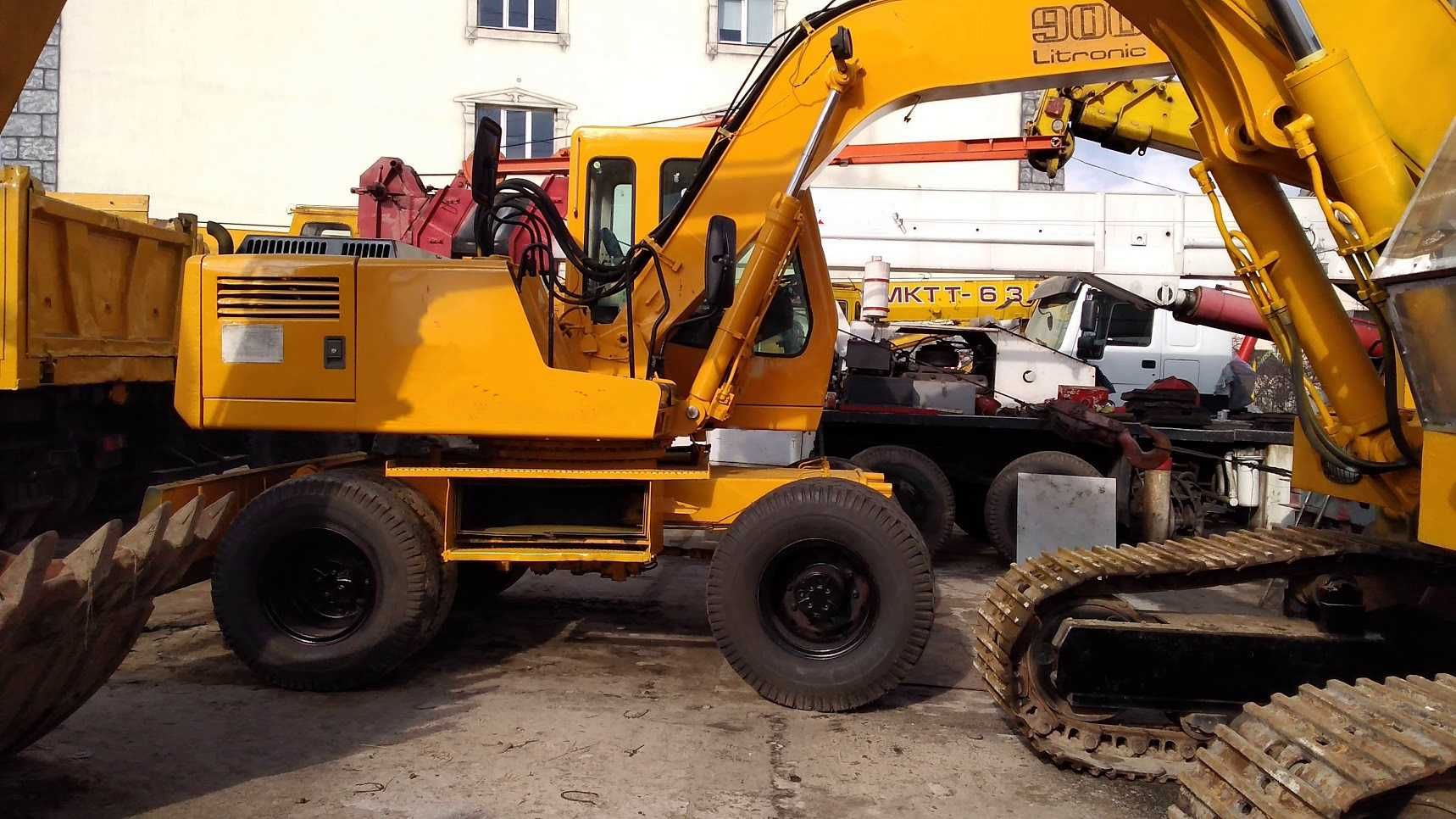 Продам колёсный экскаватор Liebherr А900 1996 г.