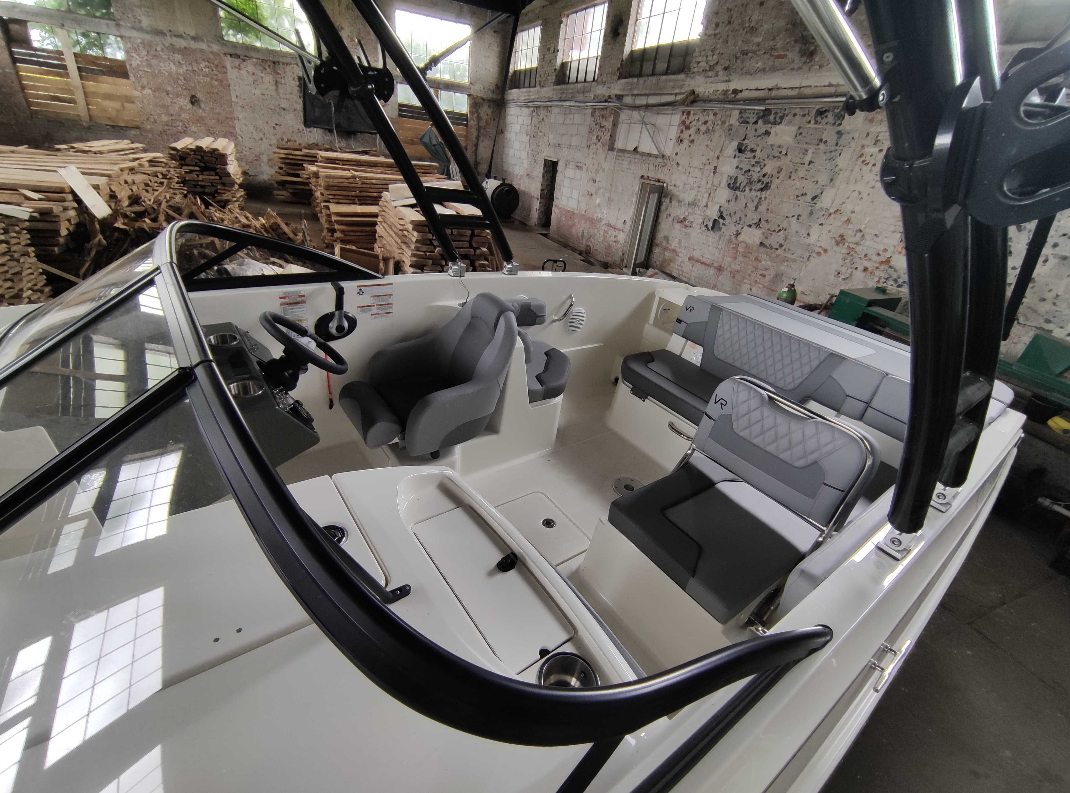 BEZ PCC Łódź motorowa motorówka Bayliner VR6e 250KM 34mth przyczepka
