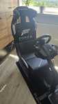 Fotel do grania Playseat Forza Motorsport wraz z kierownicą i pedałami