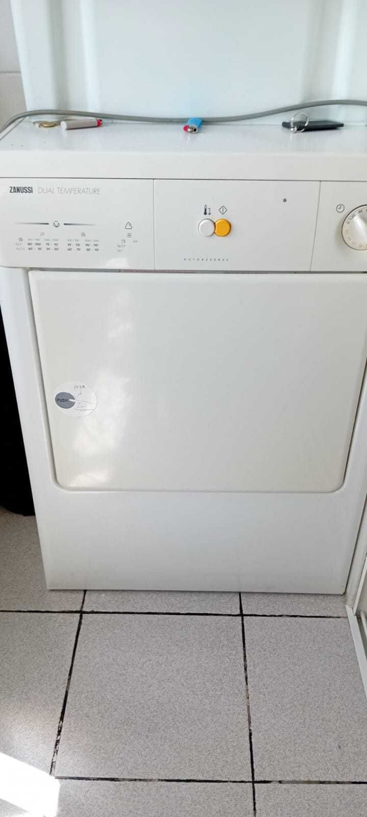 Maquina de lavar e de secar